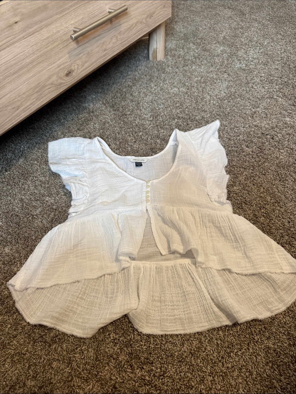 American eagle white top
